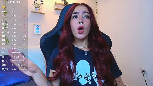 ViolethRosse online show from February 25, 12:33 am