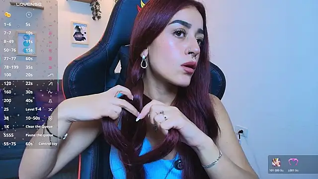 Snapshot of ViolethRosse chatting on October 22, 9:03 pm ViolethRosse online show from October 22, 9:03 pm