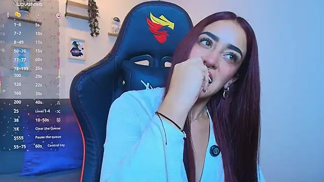 Snapshot of ViolethRosse chatting on October 23, 8:07 pm ViolethRosse online show from October 23, 8:07 pm