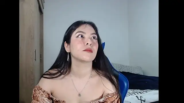 EloiseJun online show from April 18, 3:53 am