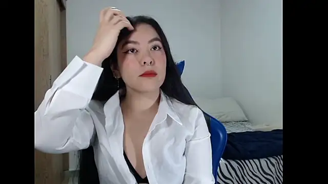 EloiseJun online show from May 17, 5:40 am