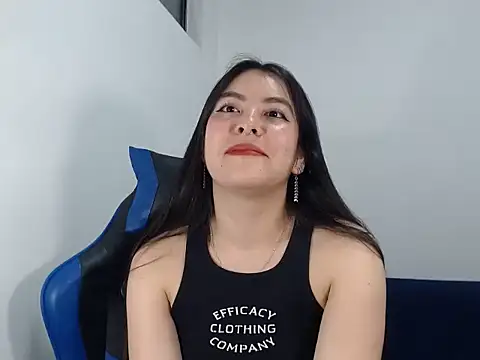 Snapshot of EloiseJun chatting on February 8, 3:15 am EloiseJun online show from February 8, 3:15 am