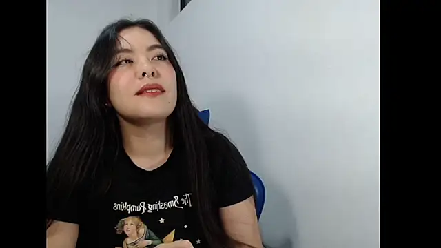 EloiseJun online show from June 19, 3:45 am