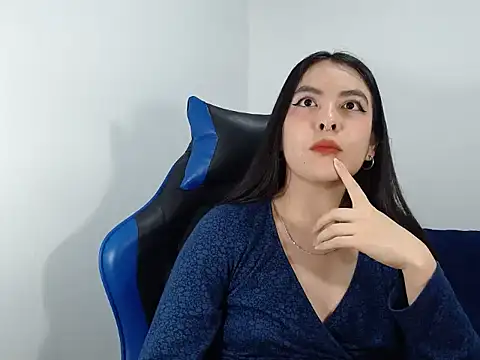 EloiseJun online show from October 11, 2:23 am
