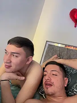 Snapshot of leosexboy_ chatting on March 3, 6:20 am leosexboy online show from March 3, 6:20 am