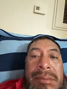 Snapshot of julio_p chatting on October 9, 3:29 am julio p online show from October 9, 3:29 am