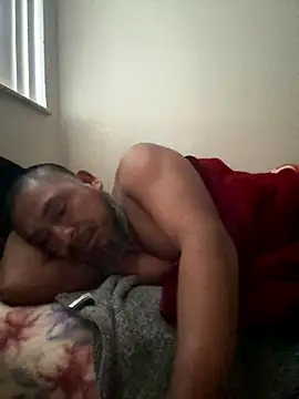 Snapshot of julio_p chatting on October 19, 12:19 pm julio p online show from October 19, 12:19 pm