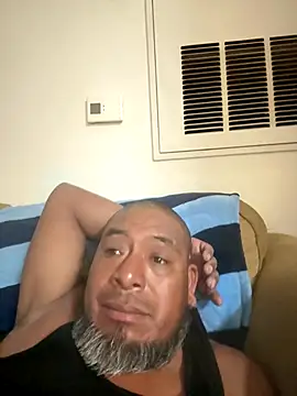 Snapshot of julio_p chatting on September 12, 1:06 am julio p online show from September 12, 1:06 am