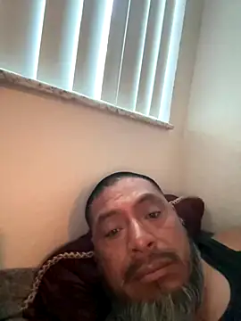 Snapshot of julio_p chatting on October 24, 9:14 pm julio p online show from October 24, 9:14 pm