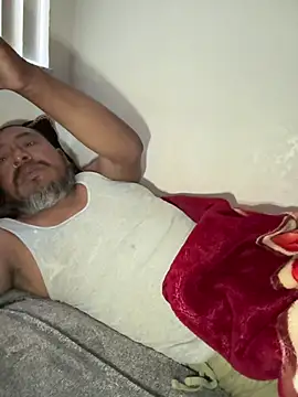 Snapshot of julio_p chatting on February 22, 12:29 pm julio p online show from February 22, 12:29 pm