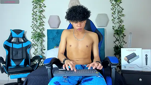  taylor black online show from October 31, 3:08 pm