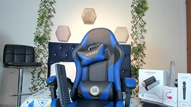  taylor black online show from November 6, 12:36 am