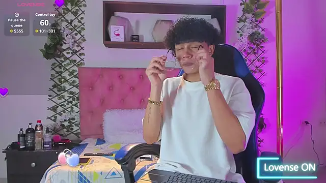  taylor black online show from February 10, 8:19 pm