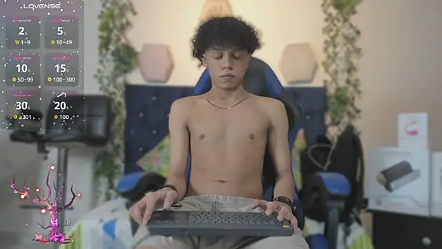  taylor black online show from November 20, 9:04 pm