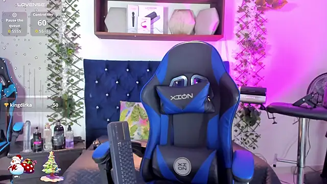  taylor black online show from December 1, 9:04 pm