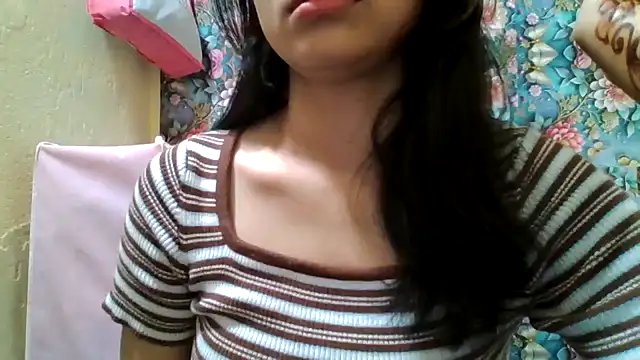 Snapshot of sahki_90 chatting on October 12, 7:54 am sahki 90 online show from October 12, 7:54 am