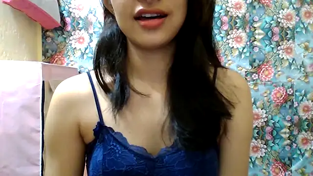 Snapshot of sahki_90 chatting on October 9, 6:03 am sahki 90 online show from October 9, 6:03 am