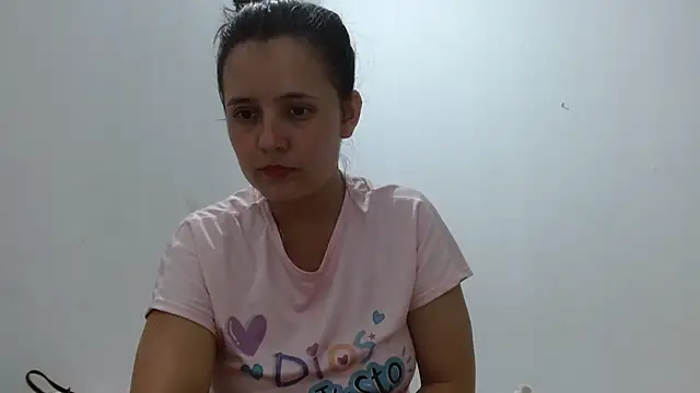 Snapshot of sara_candy59 chatting on August 1, 4:21 am sara candy59 online show from August 1, 4:21 am