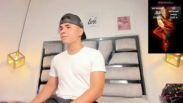 lianfox  online show from April 14, 12:32 pm