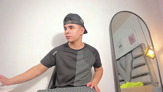 Snapshot of lianfox_ chatting on February 26, 2:44 am lianfox online show from February 26, 2:44 am