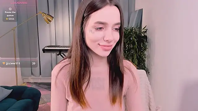 Snapshot of shuggybaby chatting on September 21, 6:18 am shuggybaby online show from September 21, 6:18 am