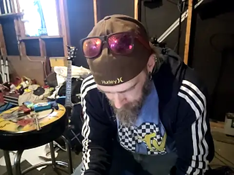 thejuicybacon online show from March 26, 1:53 pm