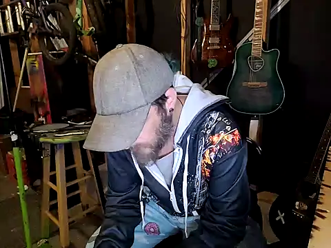 thejuicybacon online show from October 8, 5:20 am