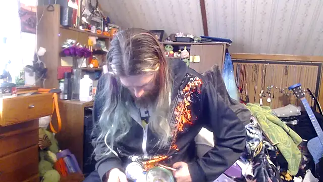 thejuicybacon online show from March 19, 2:17 pm