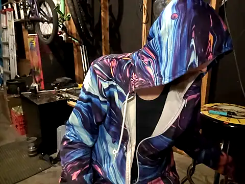 thejuicybacon online show from September 29, 5:14 am
