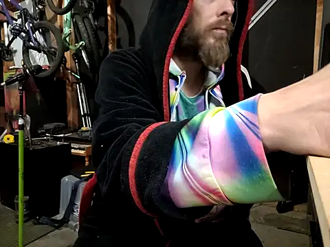 thejuicybacon online show from September 26, 5:47 am