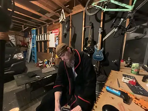 thejuicybacon online show from April 14, 9:25 am