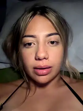 Snapshot of MissCat_ chatting on October 26, 2:23 am MissCat online show from October 26, 2:23 am