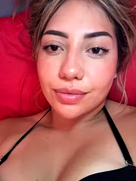 Snapshot of MissCat_ chatting on October 31, 3:14 am MissCat online show from October 31, 3:14 am