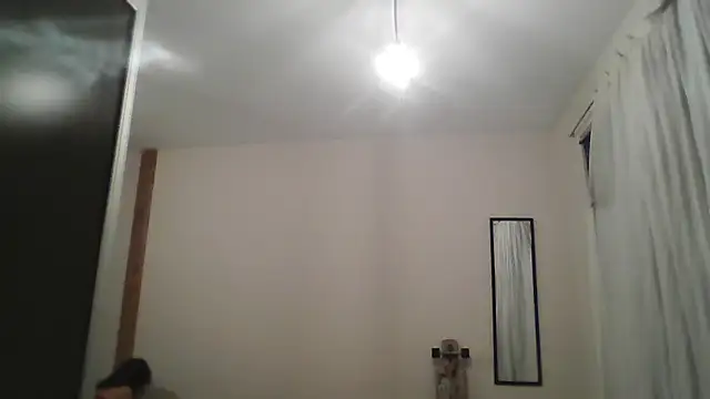 loliporomero online show from February 15, 1:06 am