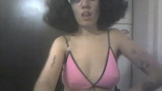 loliporomero online show from May 1, 1:10 am