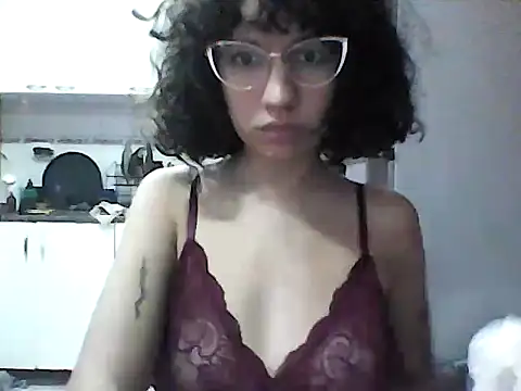 loliporomero online show from April 8, 7:59 pm
