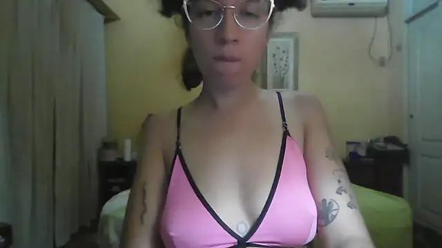 loliporomero online show from January 14, 2:26 am