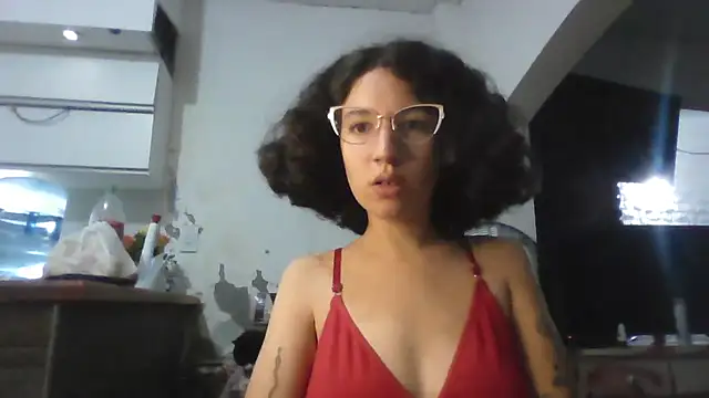 loliporomero online show from November 17, 3:43 am