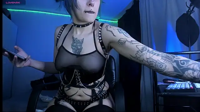 kattusauruss online show from March 11, 4:39 am