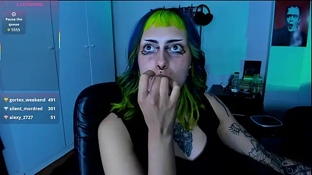 kattusauruss online show from April 11, 7:45 am