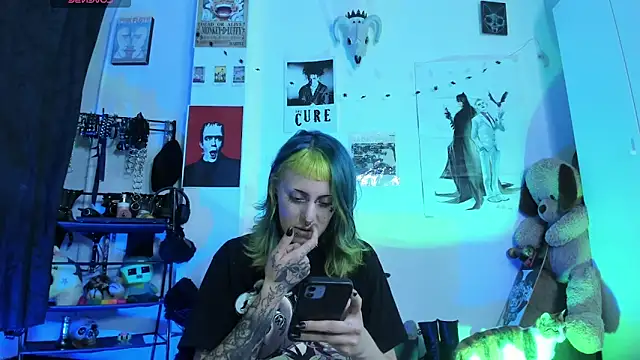 kattusauruss online show from May 24, 2:44 am