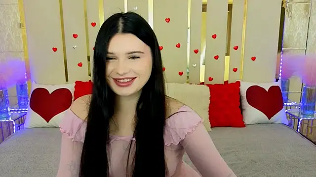 Snapshot of Neyla_Charm chatting on February 16, 1:43 pm Neyla Charm online show from February 16, 1:43 pm