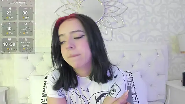 Snapshot of Cassie66_ chatting on December 4, 3:38 am Cassie66 online show from December 4, 3:38 am