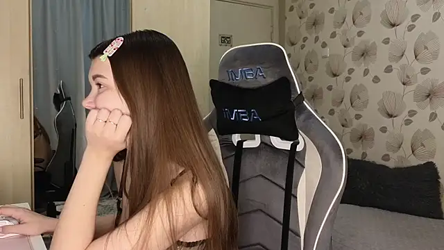  cute ice online show from May 16, 7:18 am
