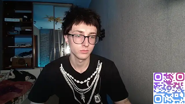 8goat online show from November 17, 4:33 pm