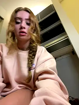 TwiceAsTempting online show from December 15, 11:27 am