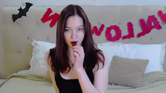 MichelleRoux online show from October 30, 11:19 am