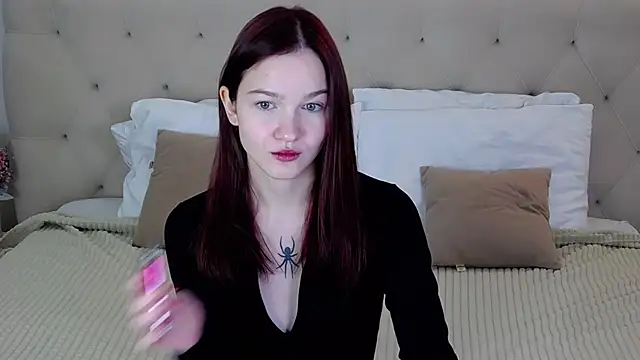 MichelleRoux online show from November 5, 1:03 pm