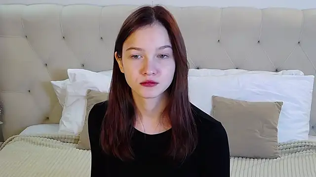 MichelleRoux online show from November 7, 1:15 pm