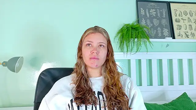 Snapshot of BelaMiller_ chatting on October 20, 11:44 am BelaMiller online show from October 20, 11:44 am